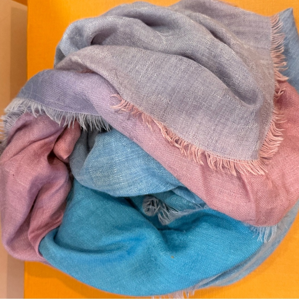 ***SOLD*** Louis Vuitton X Alex Israel Pink Blue Ombré Gradient Shawl - Picture 1 of 6